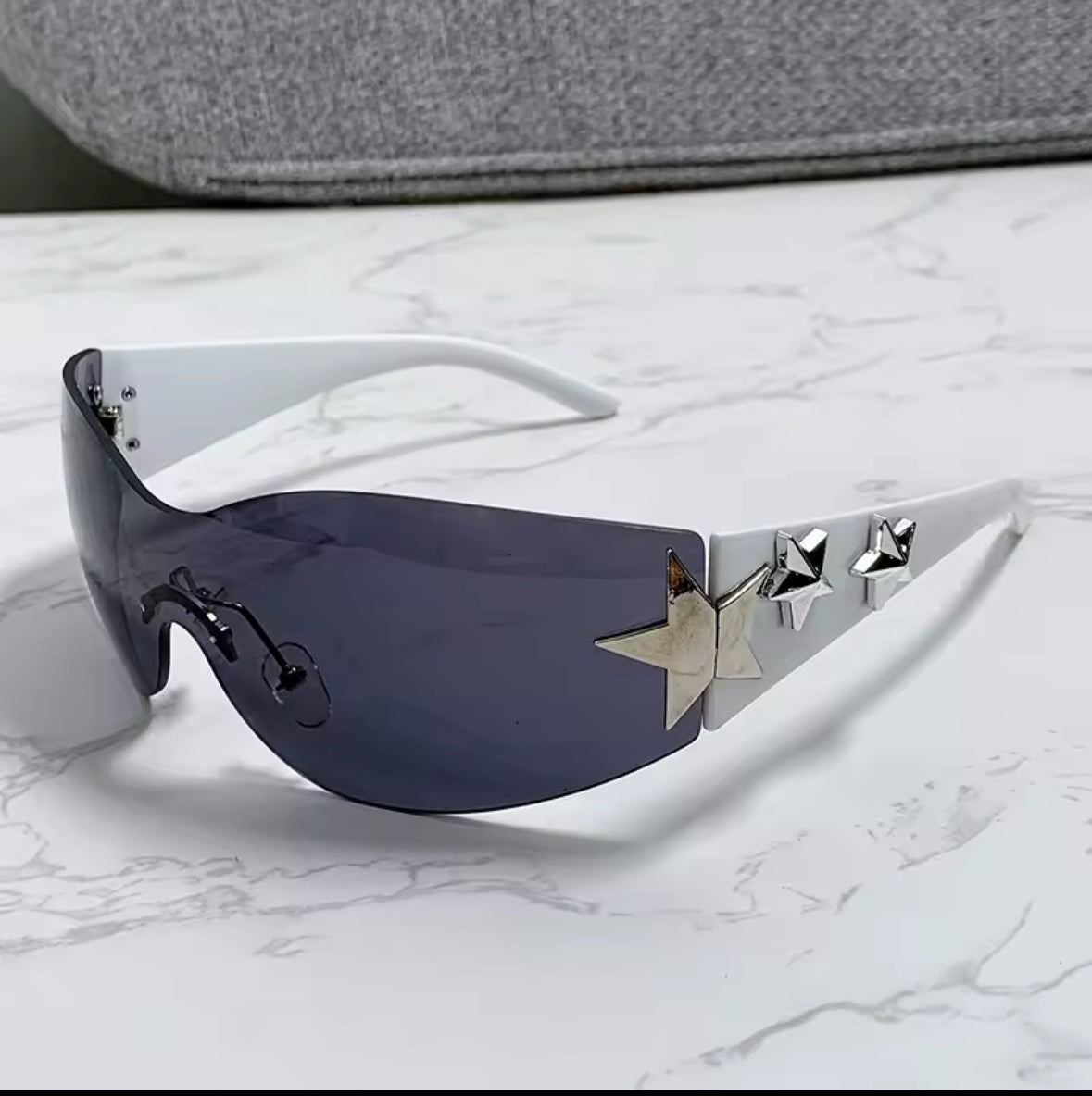 Woman lunette star glasses