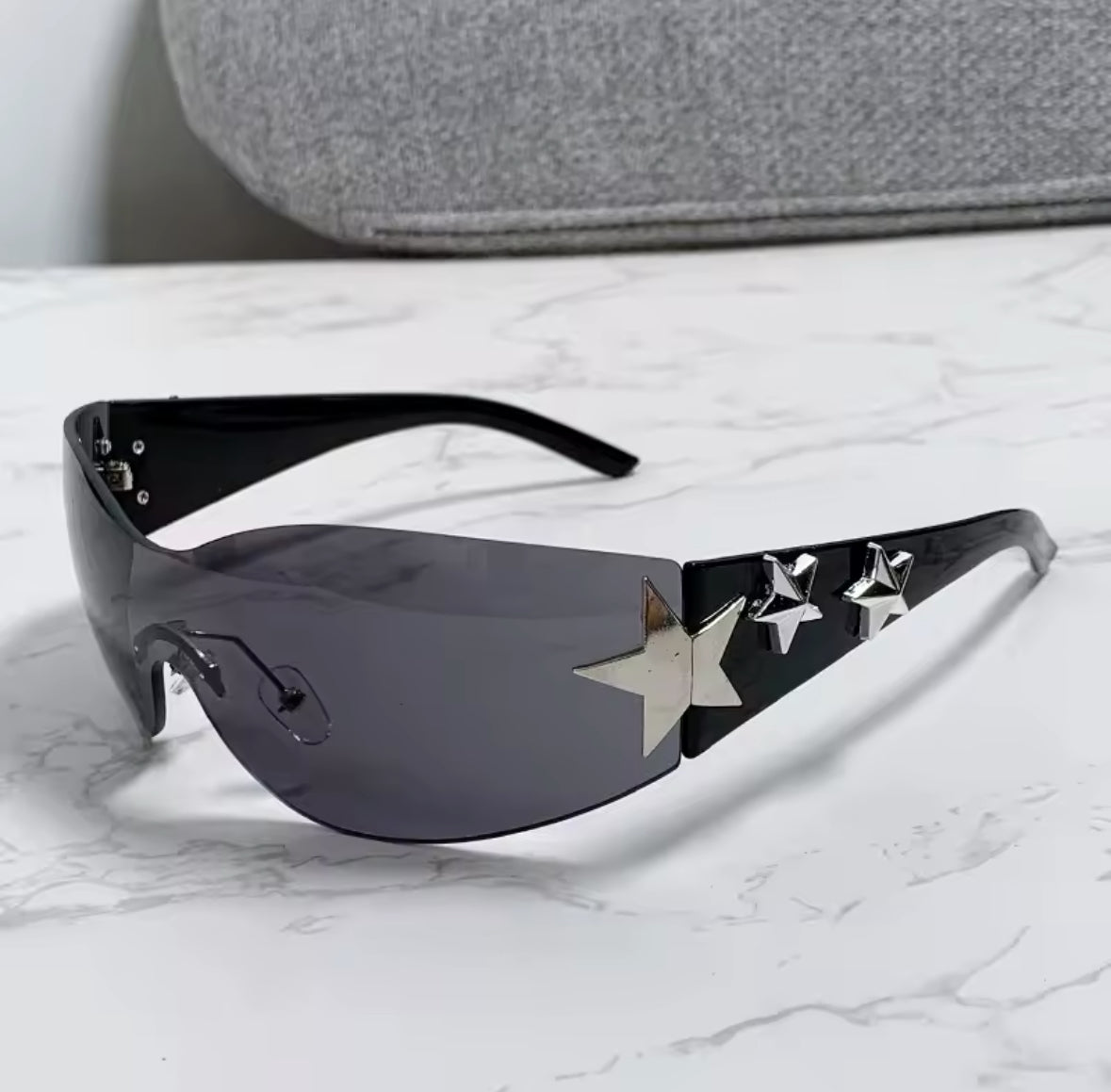 Woman lunette star glasses